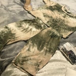2 Pc Tie Dye Short Set